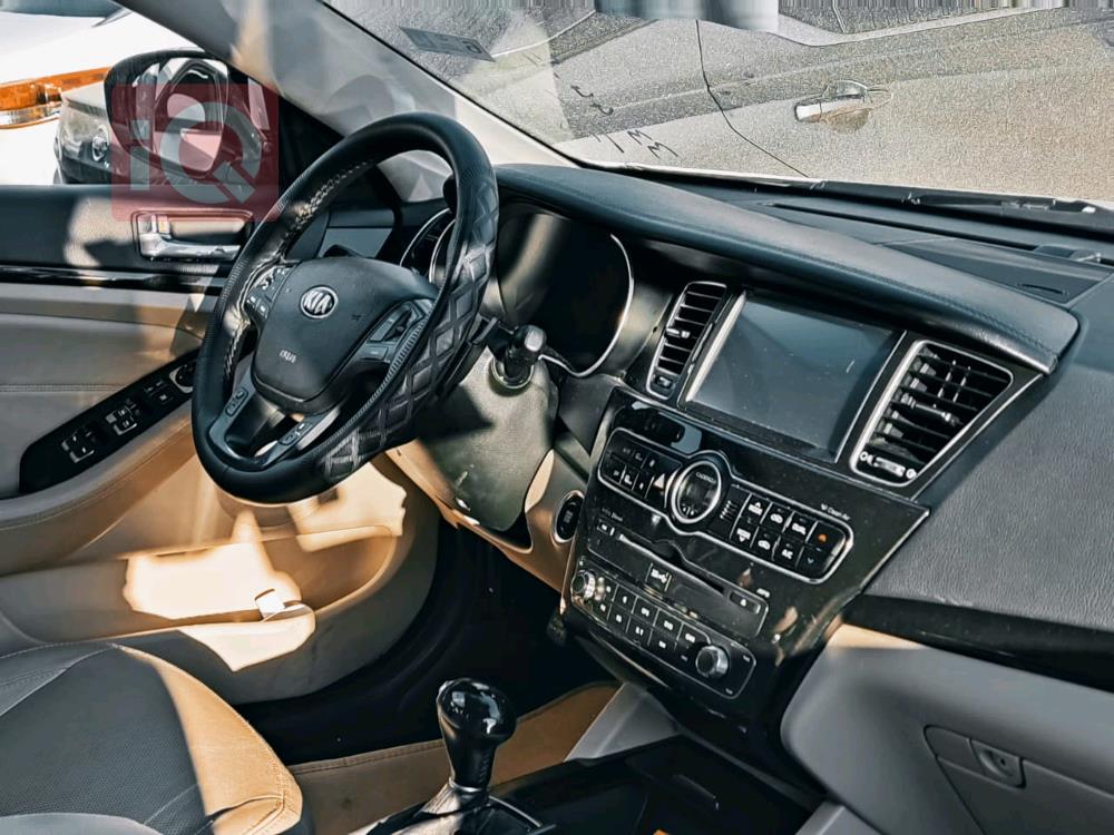 Kia Cadenza